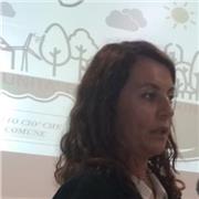 Docente di matematica impartisce lezioni di matematica on Line